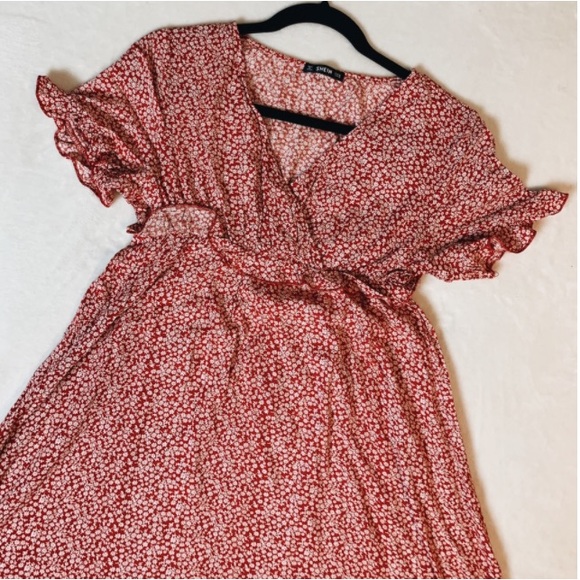 Ditsy Floral Dress - Picture 2 of 4